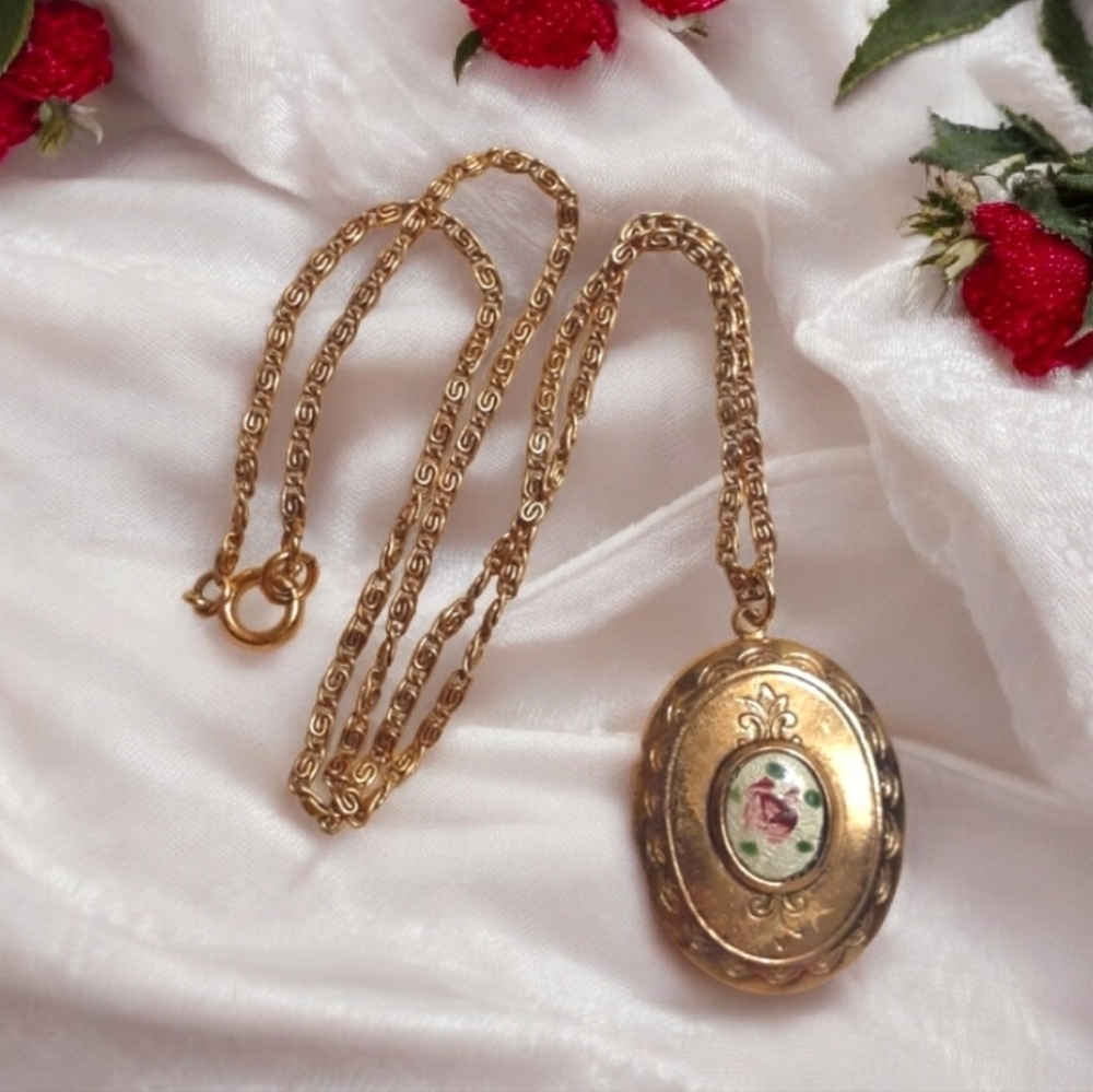 🌹Vintage Guilloche Enamel Rose Locket Necklace